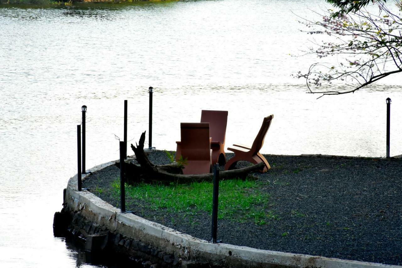 Pelican Lake اوداوالاوي المظهر الخارجي الصورة